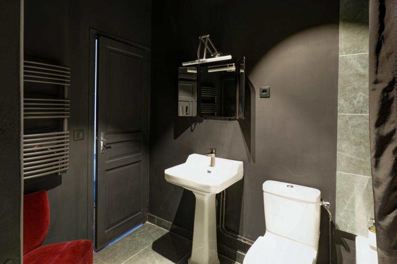 Artiste Atelier Bail Mobilite Palais Royal Appartement *